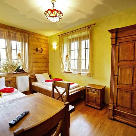 Bed and Breakfast Stary Lwow à Korczyna  Extérieur photo