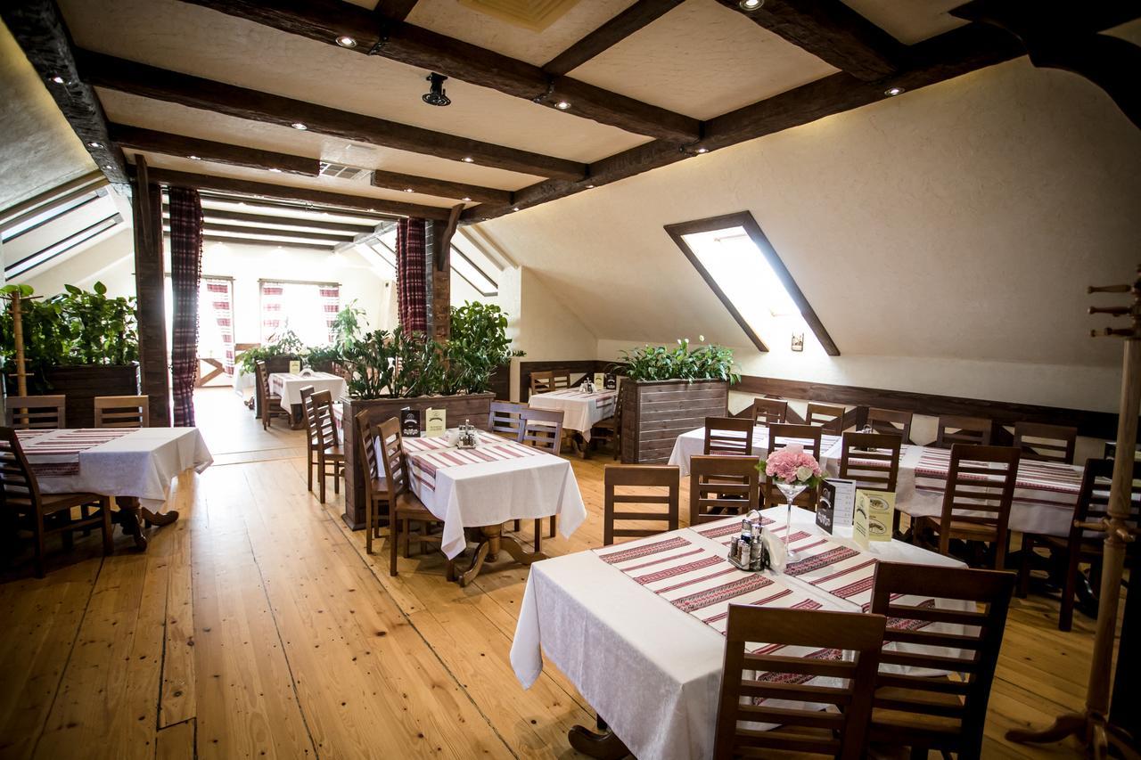 Bed and Breakfast Stary Lwow à Korczyna  Extérieur photo